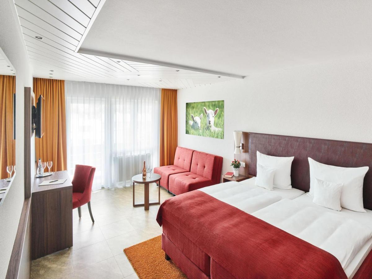 Hotel Lamm Ostfildern Exteriör bild