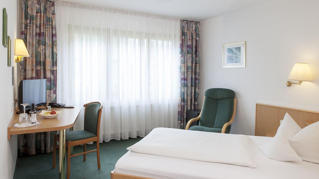 Hotel Lamm Ostfildern Exteriör bild